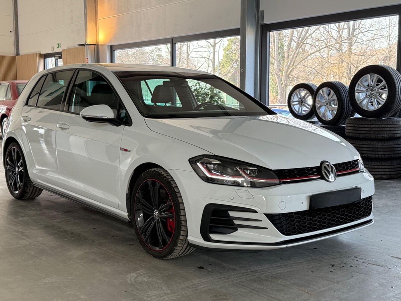 Volkswagen Golf VII Lim. GTI Performance LED/AHK/ACC/SHZ foto 2