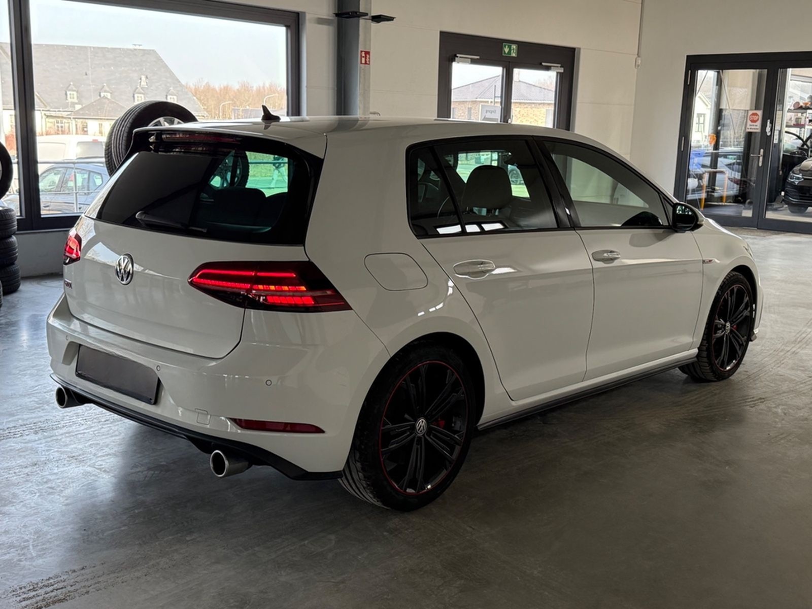 Volkswagen Golf VII Lim. GTI Performance LED/AHK/ACC/SHZ foto 4