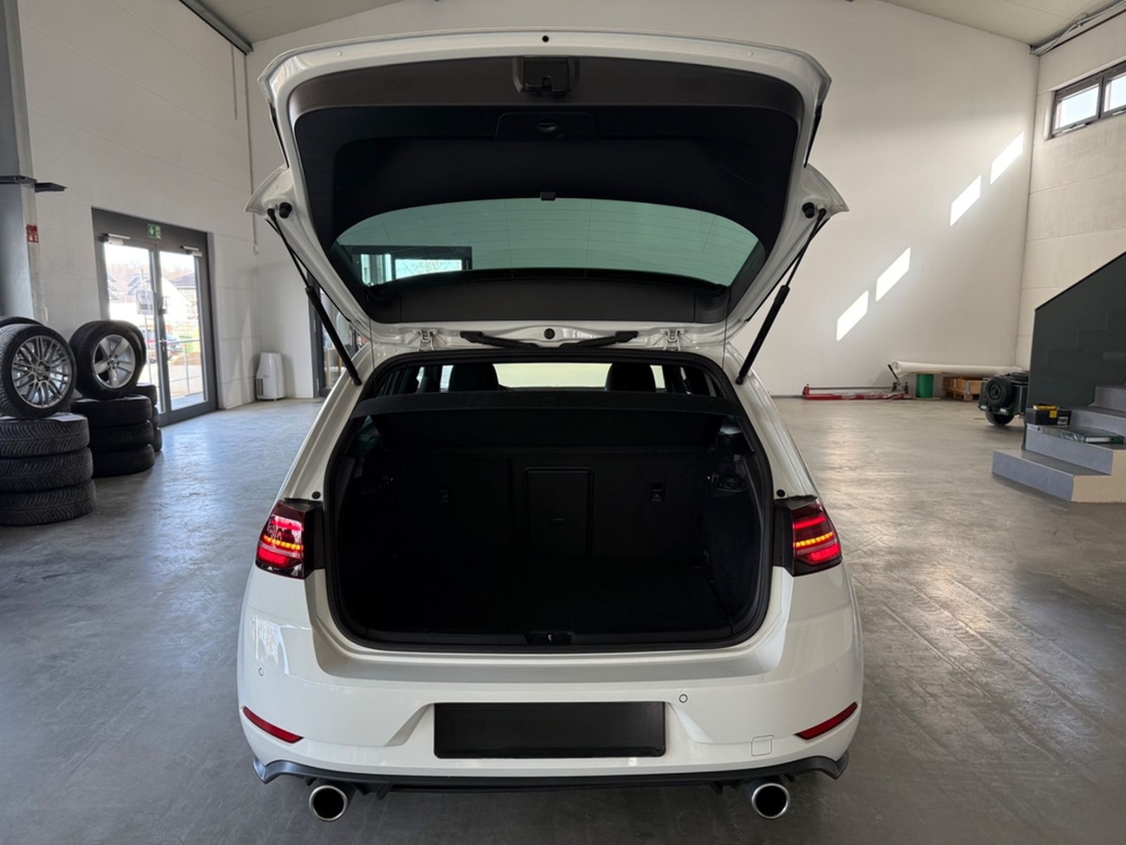 Volkswagen Golf VII Lim. GTI Performance LED/AHK/ACC/SHZ foto 9