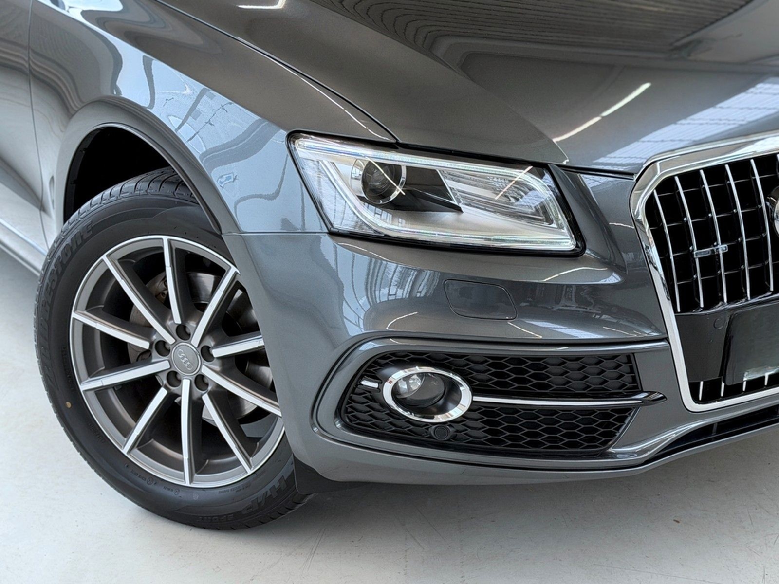 Audi Q5 2.0 TDI quattro*S-line*1.Hand*Keyless*NAVI* foto 8