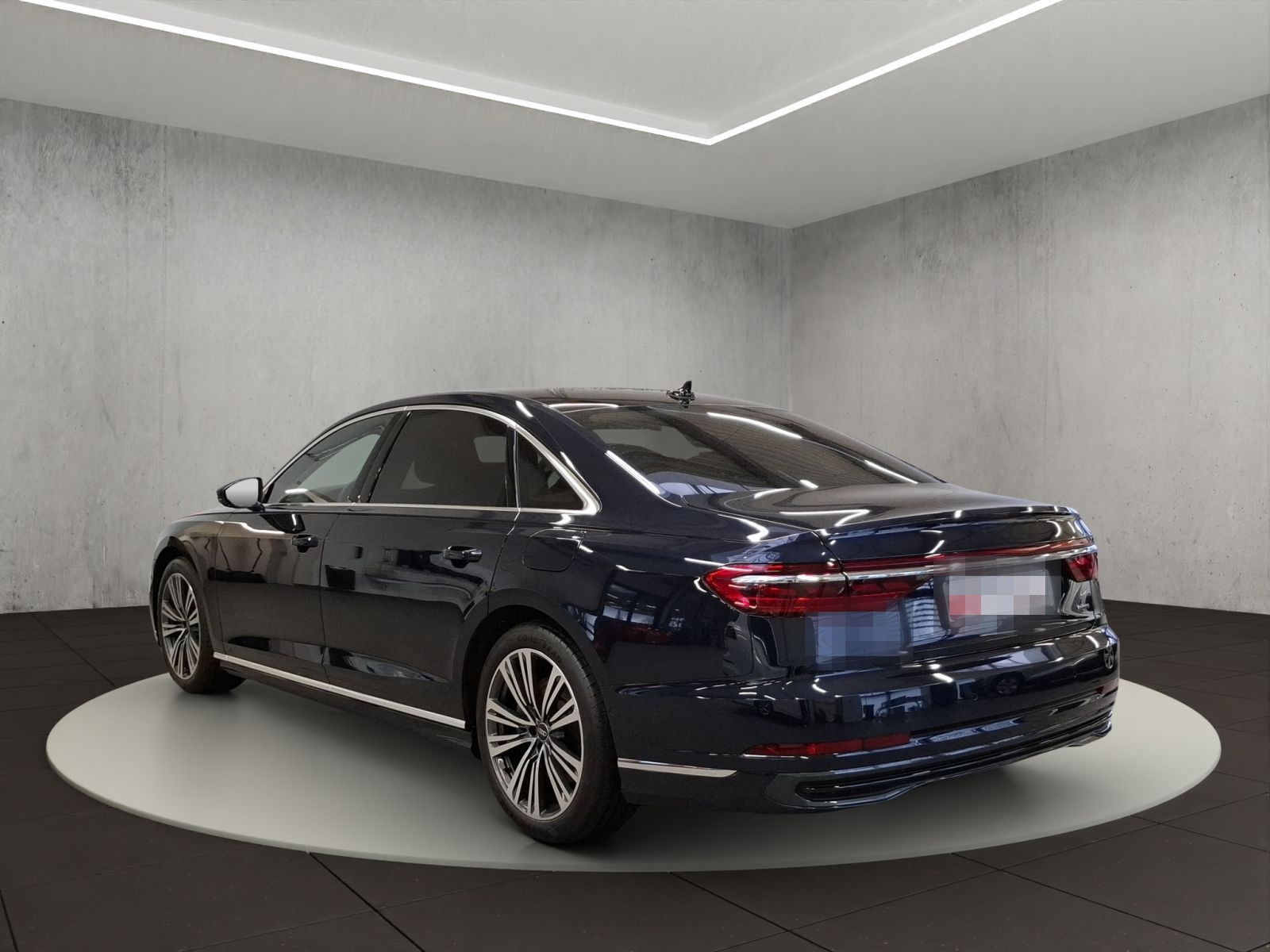 Audi A8 L TFSI e 60 e quattro 340(462) kW(PS) foto 4