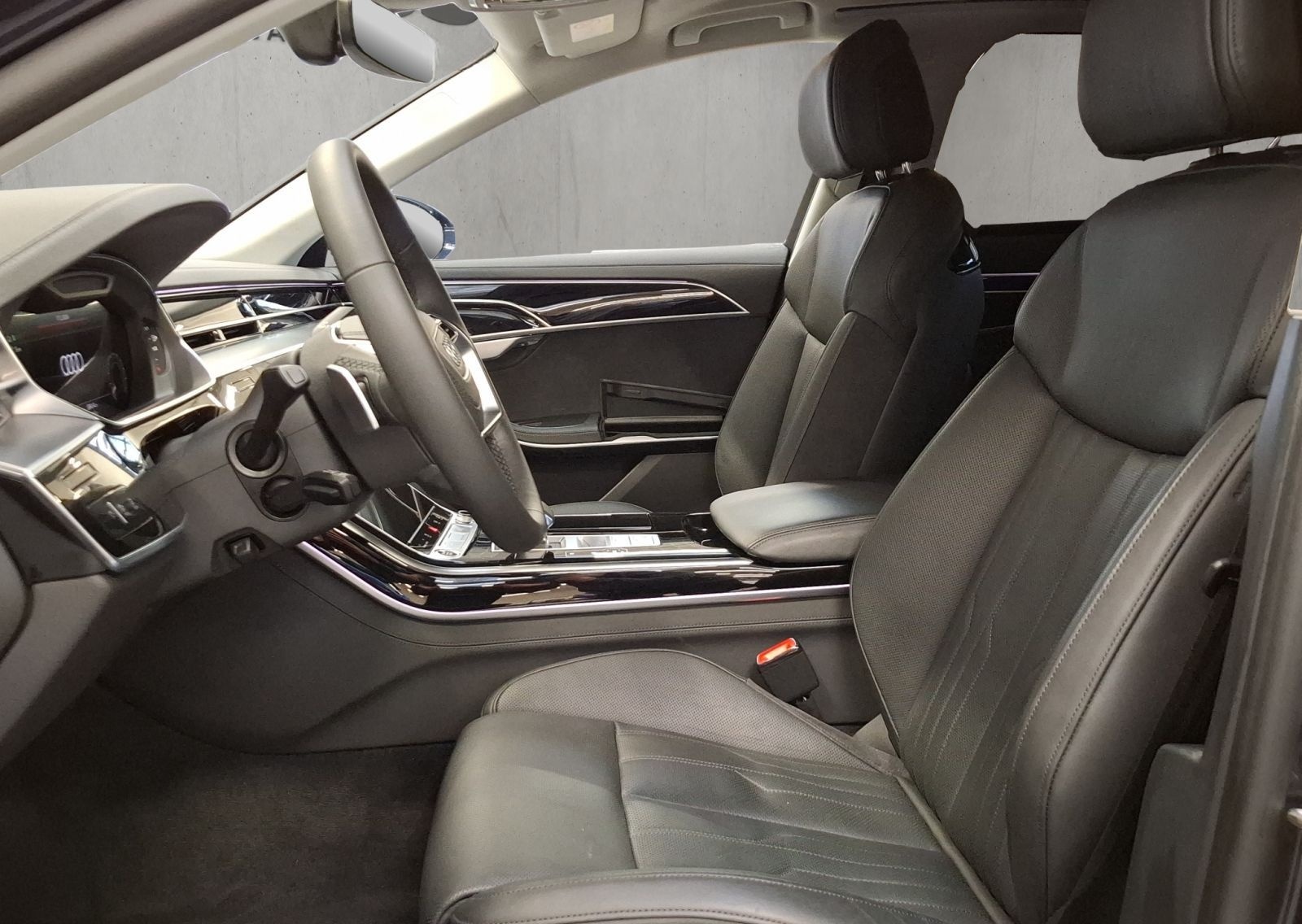 Audi A8 L TFSI e 60 e quattro 340(462) kW(PS) foto 10
