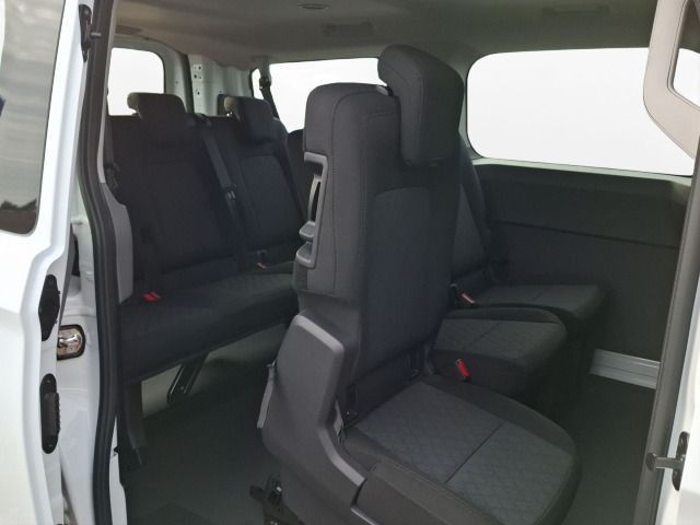Volkswagen T7 Kombi 9-Sitzer Kurz Klima Ganzjahresreifen foto 5