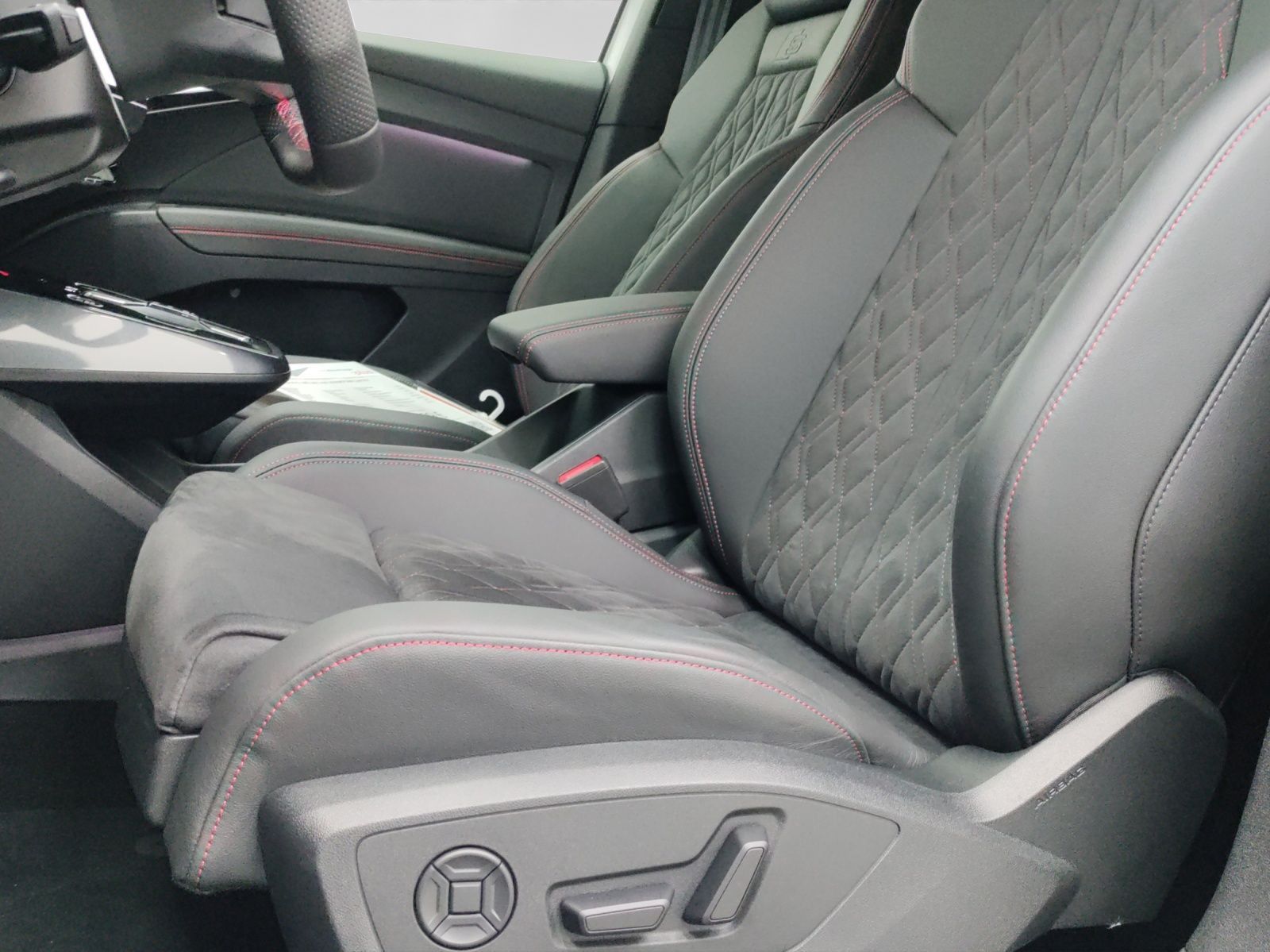 Audi Q4 e-tron 40 S LINE LM21 AHK WÄRMEPUMPE MATRIX foto 17