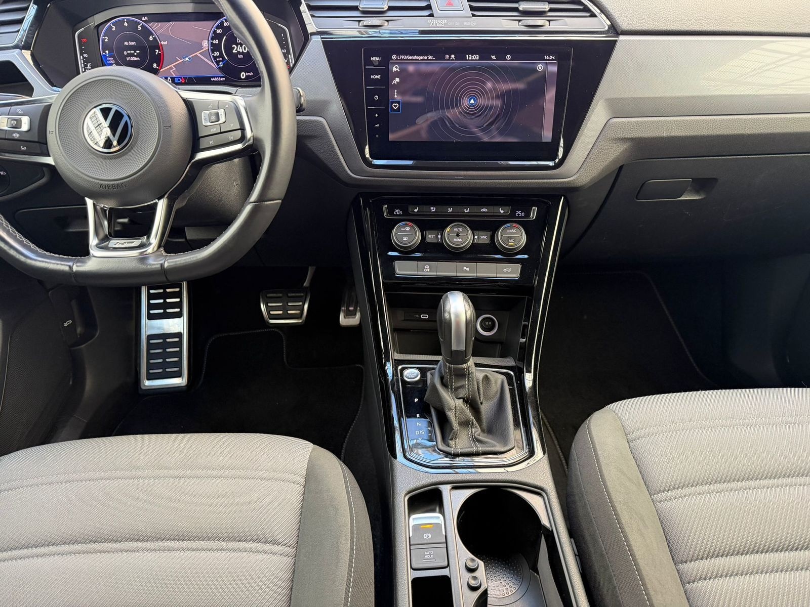Volkswagen Touran 1.5 TSI Highline  DSG|LED|AHK|ACC|Kamera foto 11