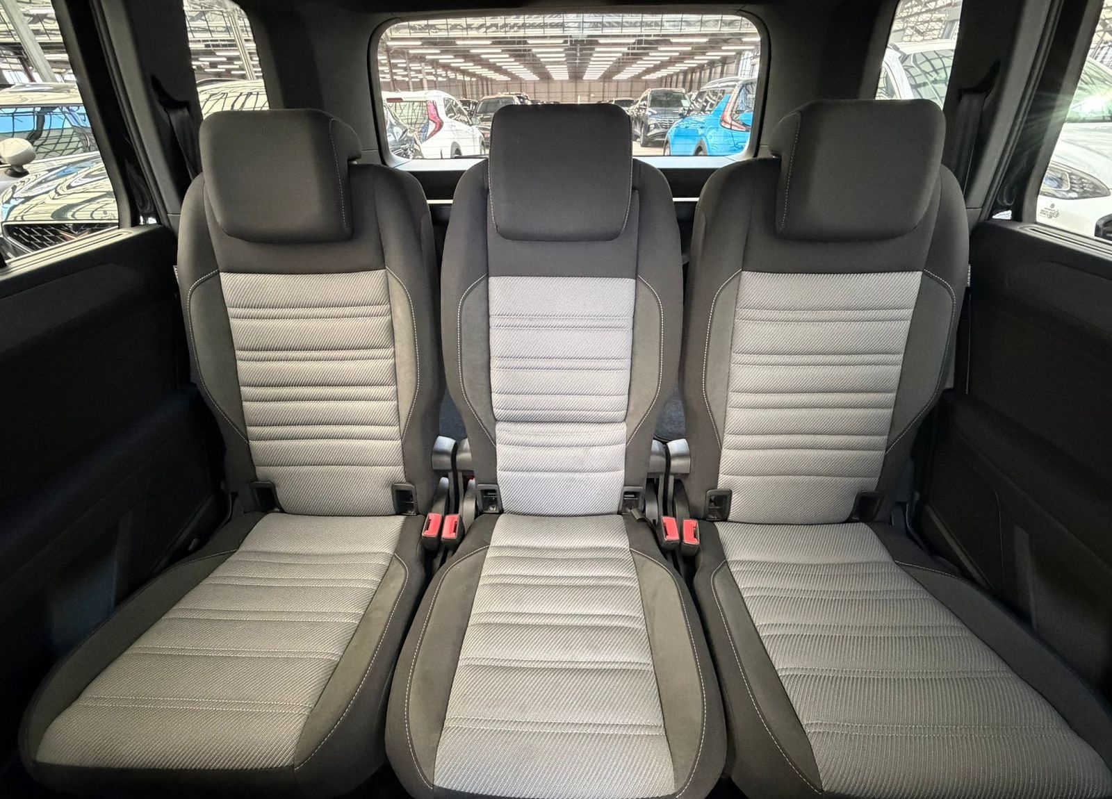 Volkswagen Touran 1.5 TSI Highline  DSG|LED|AHK|ACC|Kamera foto 15