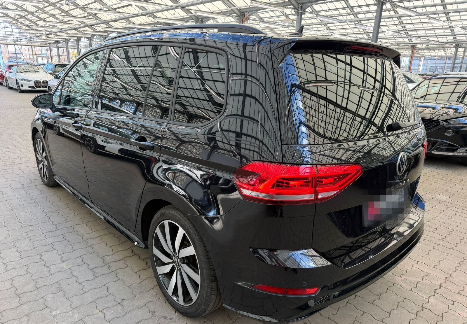 Volkswagen Touran 1.5 TSI Highline  DSG|LED|AHK|ACC|Kamera foto 4
