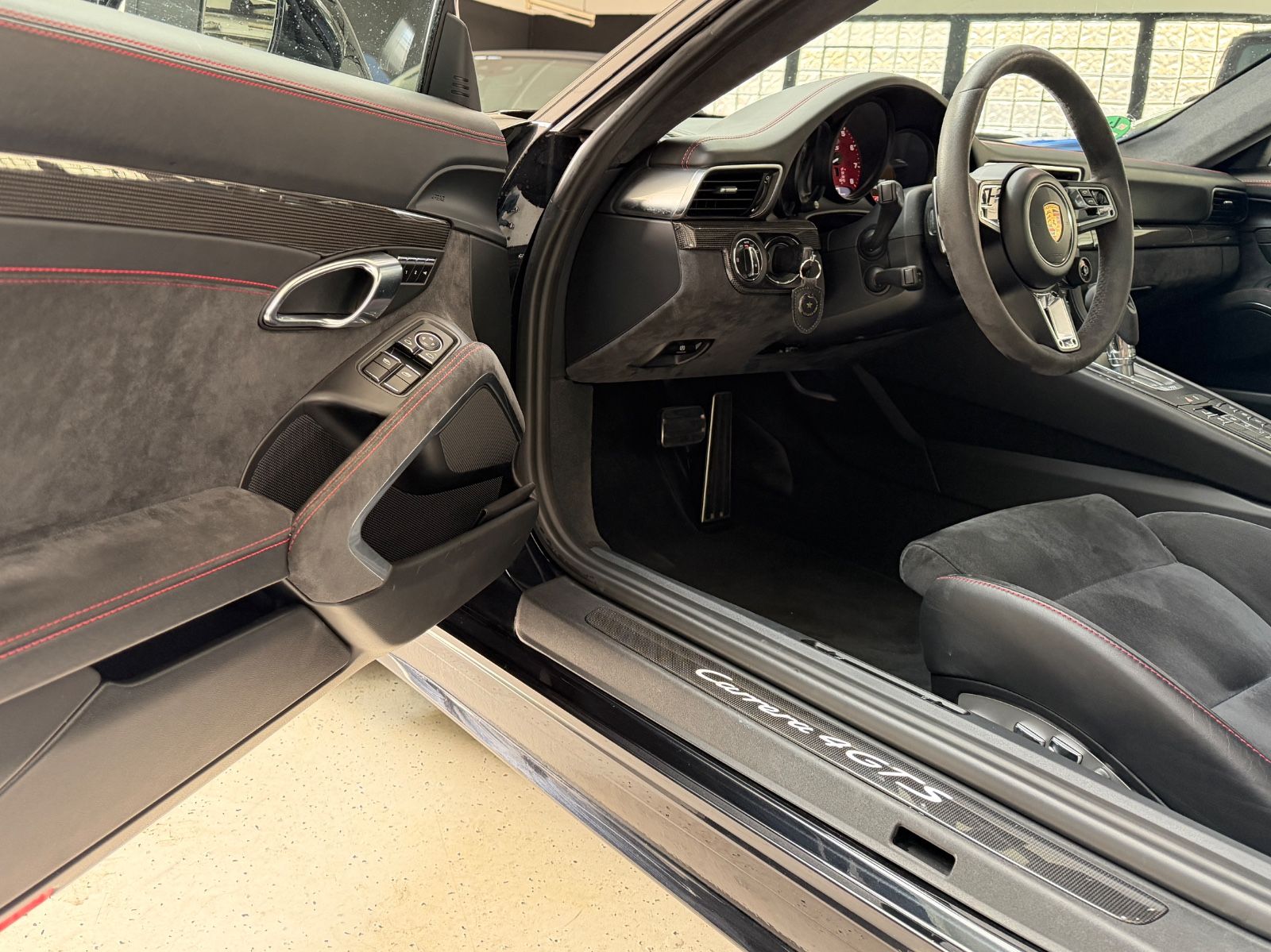 Porsche 911 Carrera 4 GTS/RFK/CarPlay/DynamicLight/DAB+ foto 11