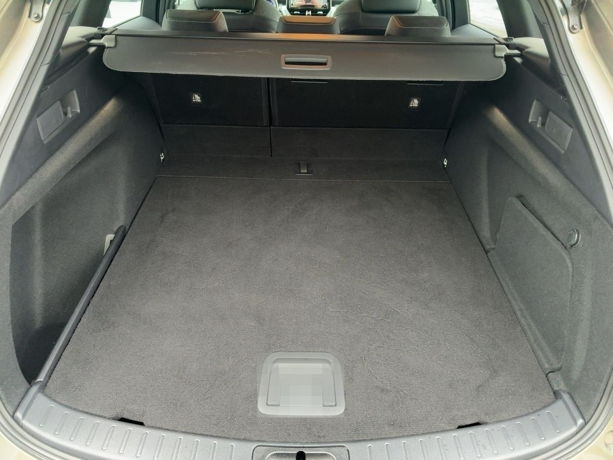 Toyota Corolla Touring Sports 2.0 Hybrid Comfort Autom. foto 14