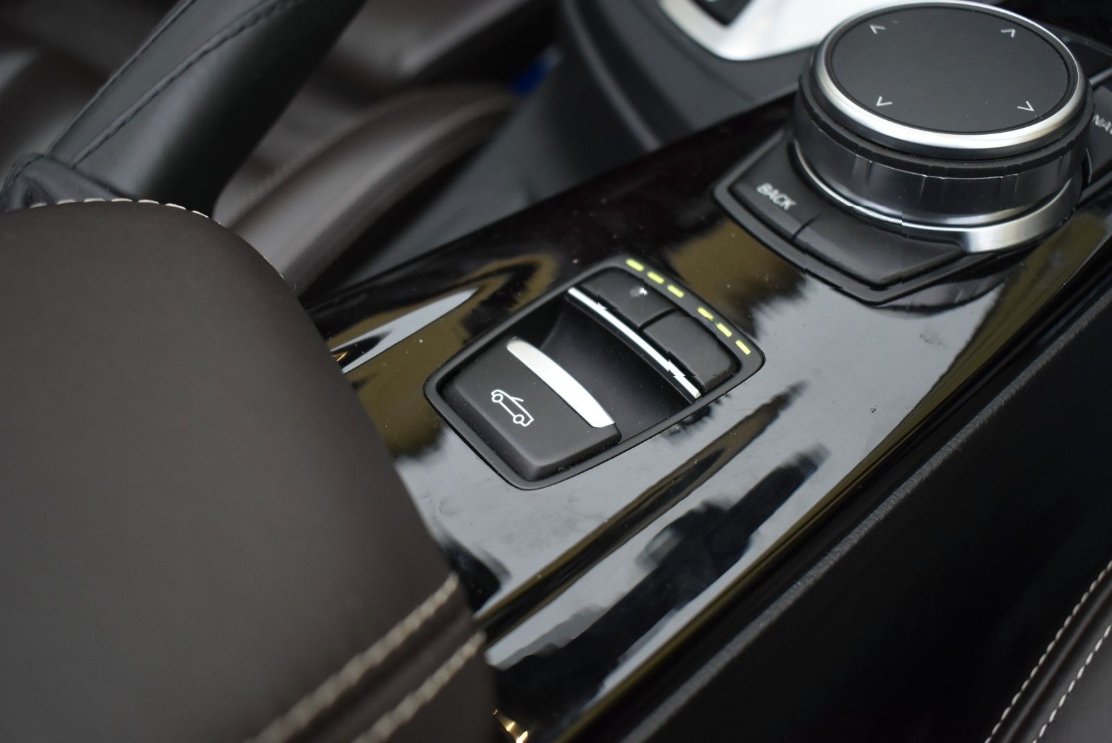 BMW M4 Cabrio Basis/INDIVIDUAL/HUD/HARMAN/AIR SCARF/ foto 25