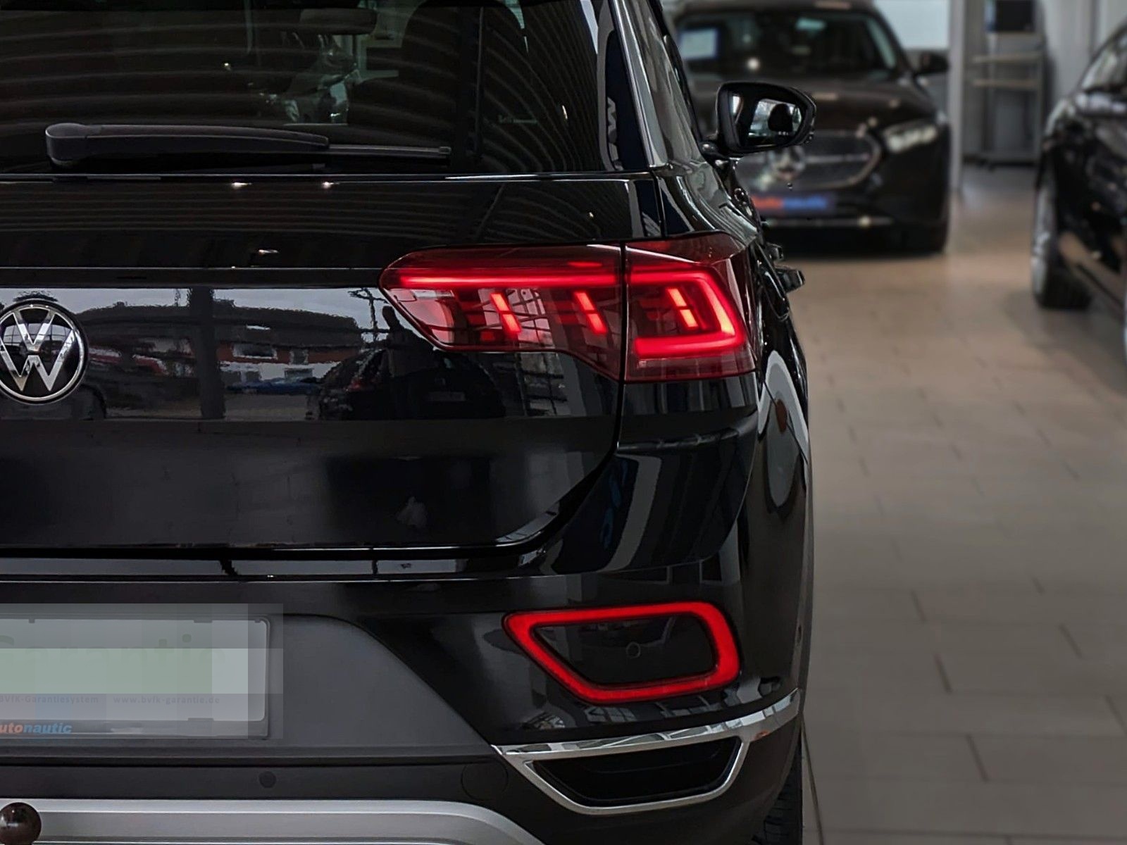 Volkswagen T-Roc 2.0 TDI STYLE NAVI SHZ ACC LED CAM AHK foto 17