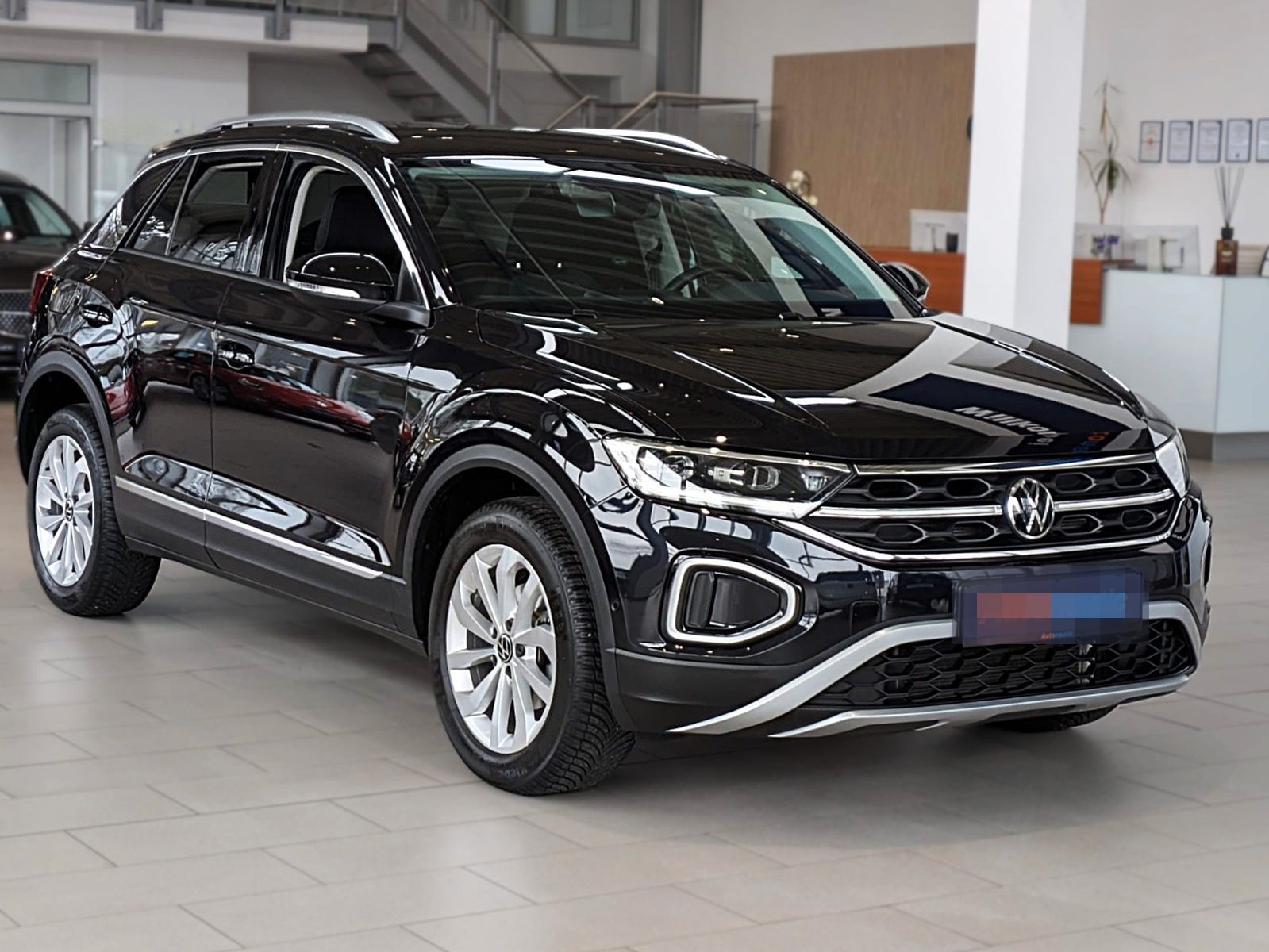 Volkswagen T-Roc 2.0 TDI STYLE NAVI SHZ ACC LED CAM AHK foto 3