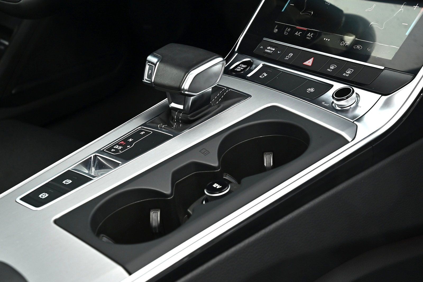 Audi A6 Avant 55 TFSI e qu. S line Pano HD-Matrix HUD foto 12