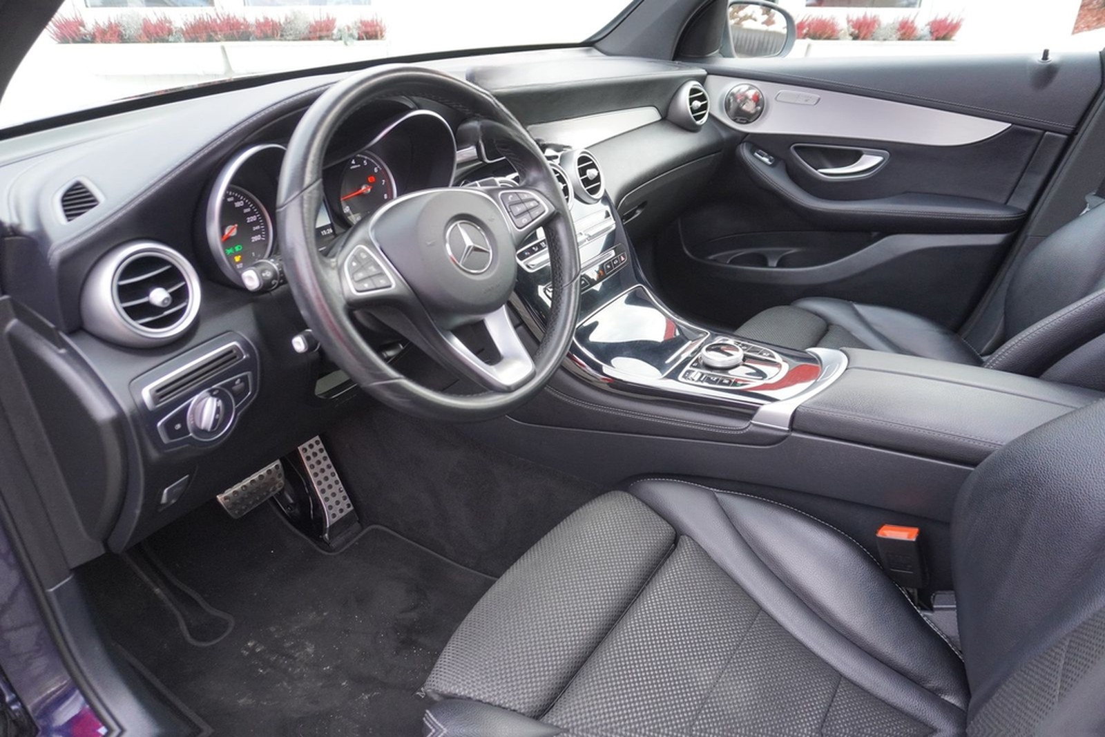 Mercedes-Benz GLC 250 4Matic 7G-DCT LED Navi Panorama PDC USB foto 12