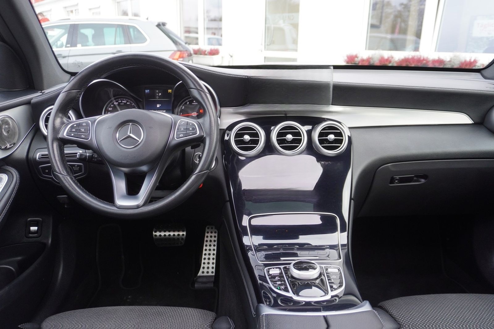 Mercedes-Benz GLC 250 4Matic 7G-DCT LED Navi Panorama PDC USB foto 13