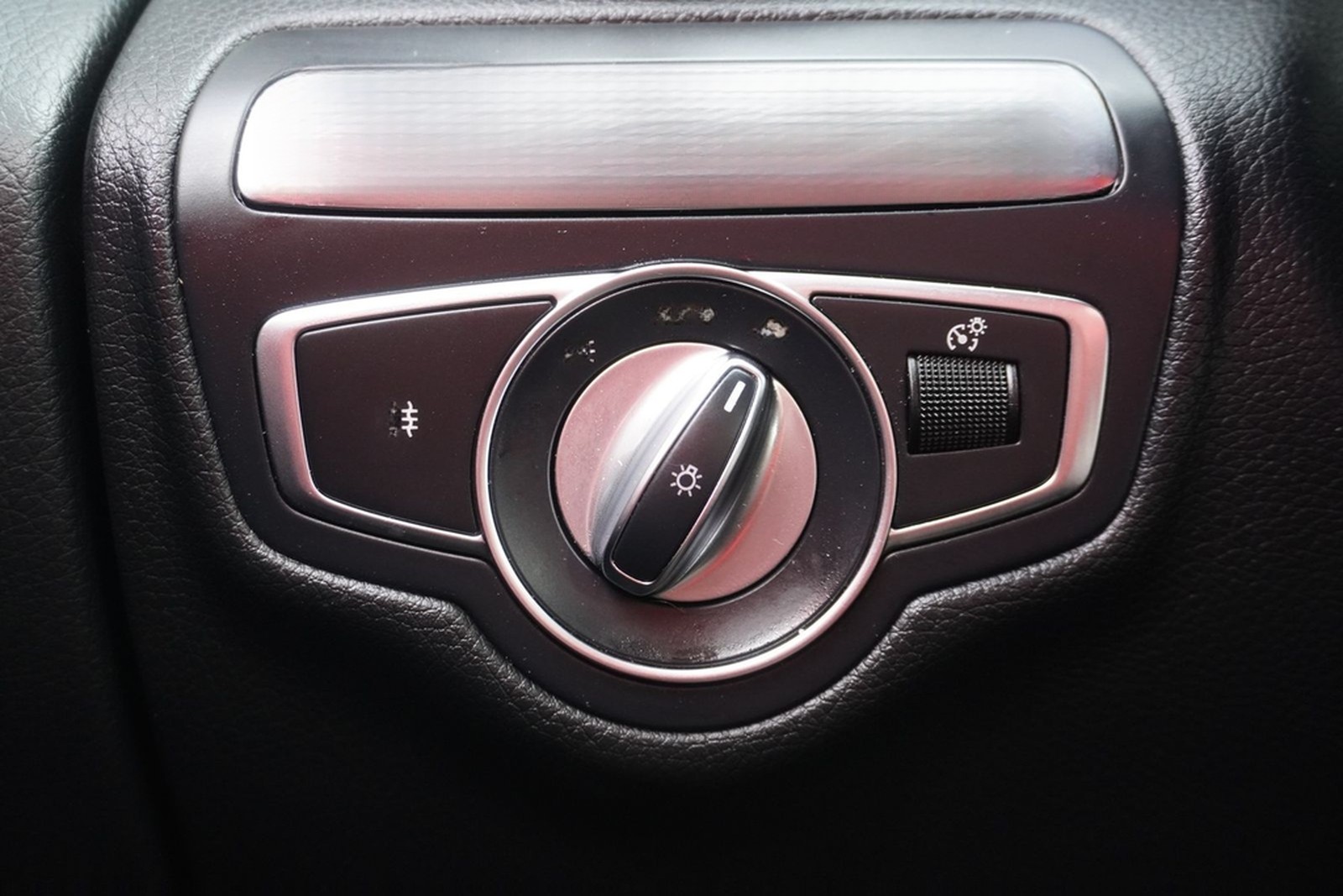 Mercedes-Benz GLC 250 4Matic 7G-DCT LED Navi Panorama PDC USB foto 32