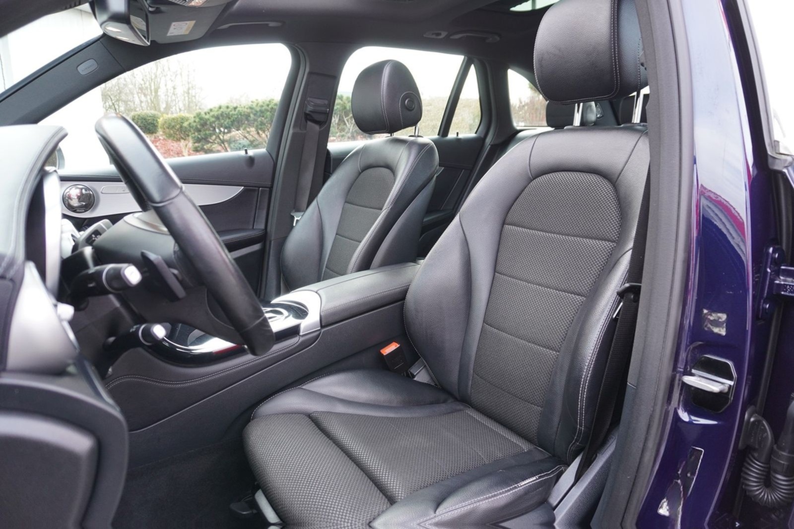 Mercedes-Benz GLC 250 4Matic 7G-DCT LED Navi Panorama PDC USB foto 10
