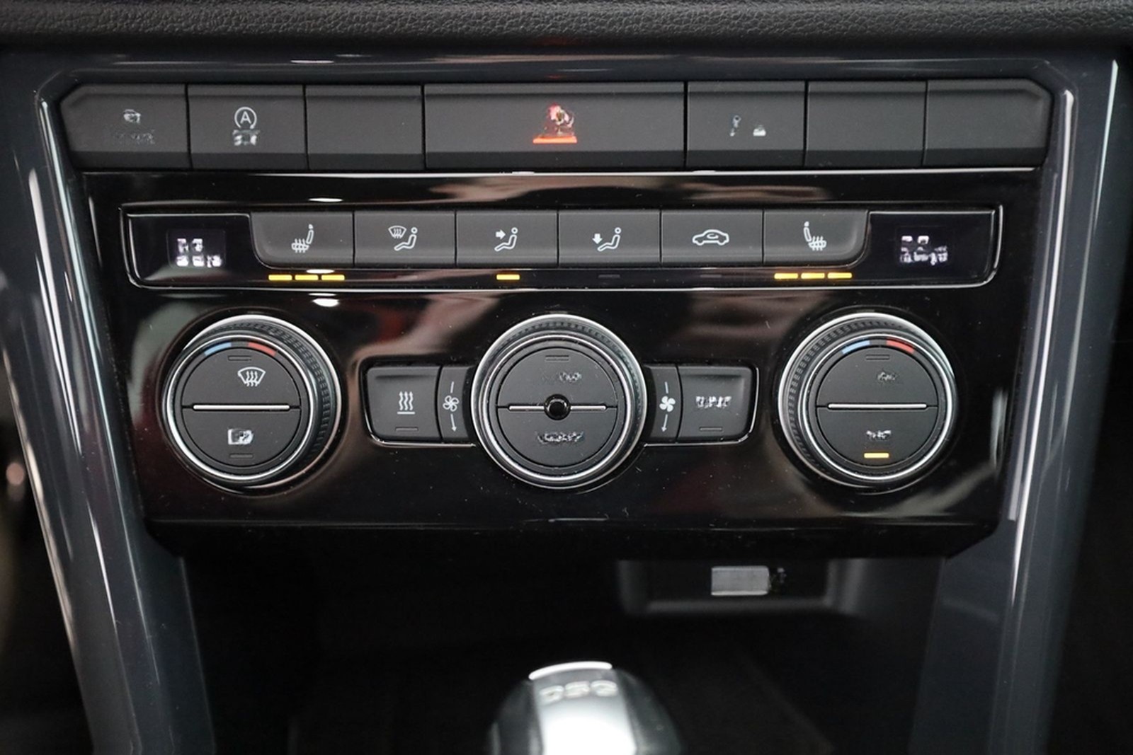 Volkswagen T-Roc 1.5 TSI DSG Sport Panorama Standheizung foto 12