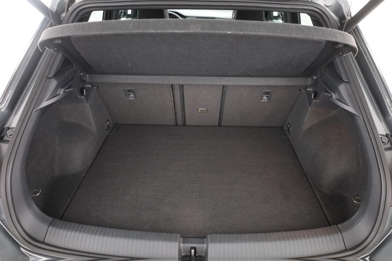 Volkswagen T-Roc 1.5 TSI DSG Sport Panorama Standheizung foto 25