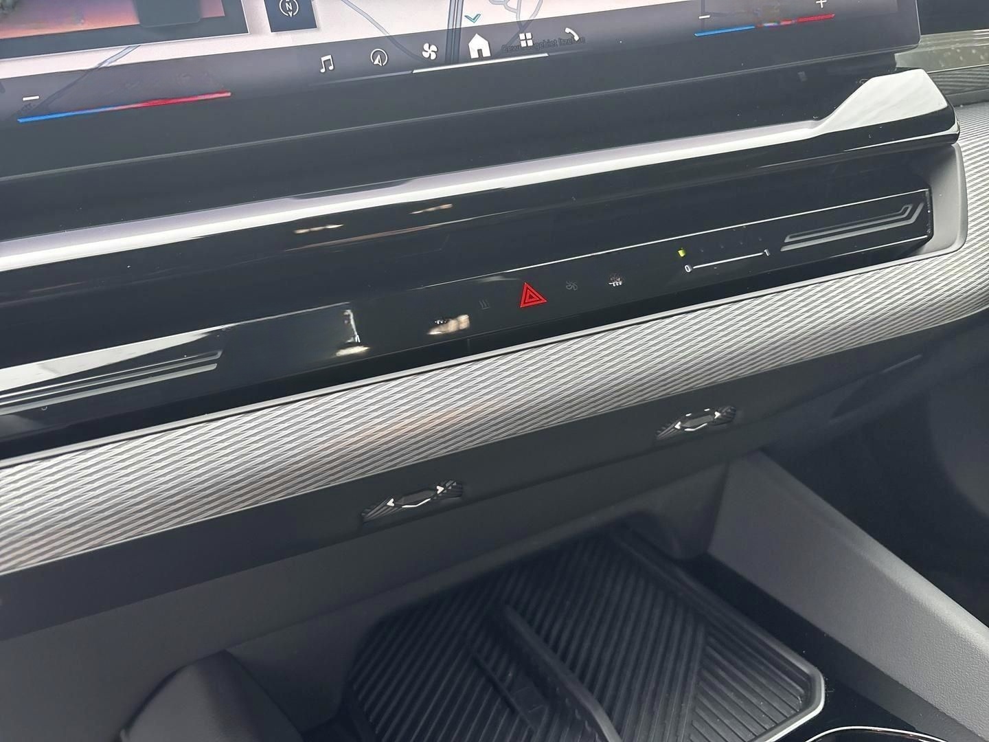 BMW 520 d Lim. M Sport LED HuD 360° ACC Iconic H/K foto 12