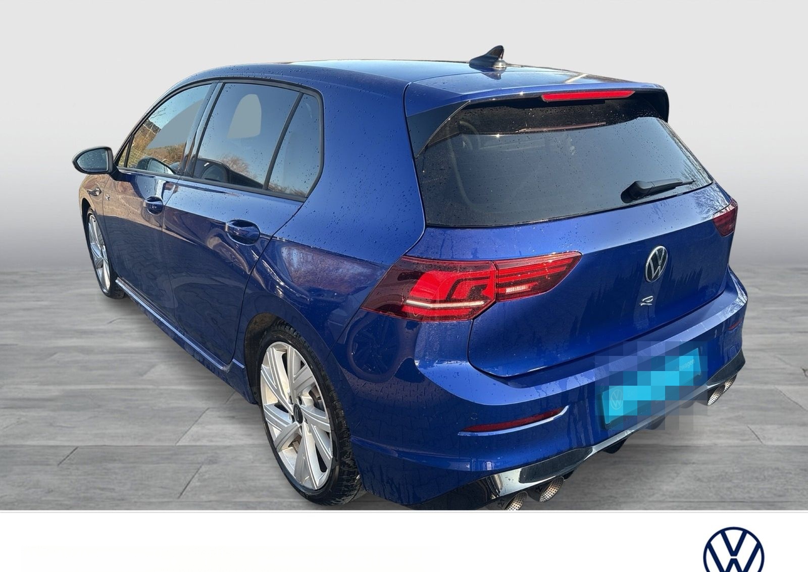 Volkswagen Golf VIII 2.0 R 4X4 AKRAPOVIC CAM ACC LM18 NAVI foto 4