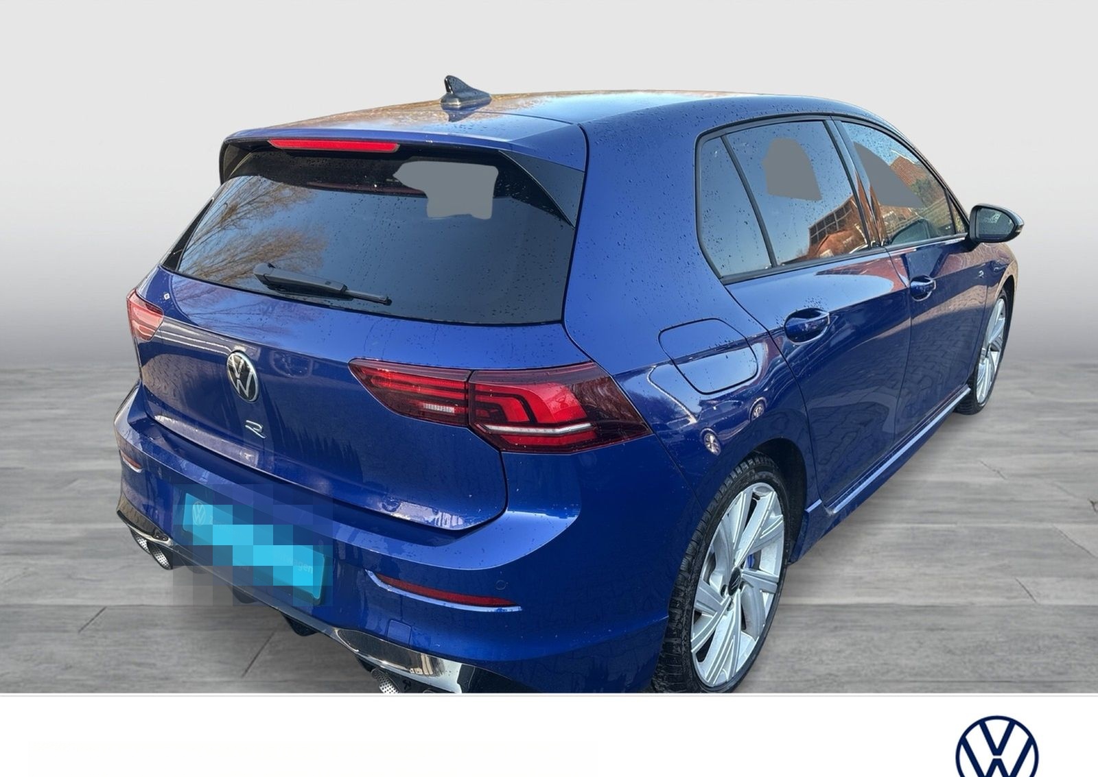 Volkswagen Golf VIII 2.0 R 4X4 AKRAPOVIC CAM ACC LM18 NAVI foto 5