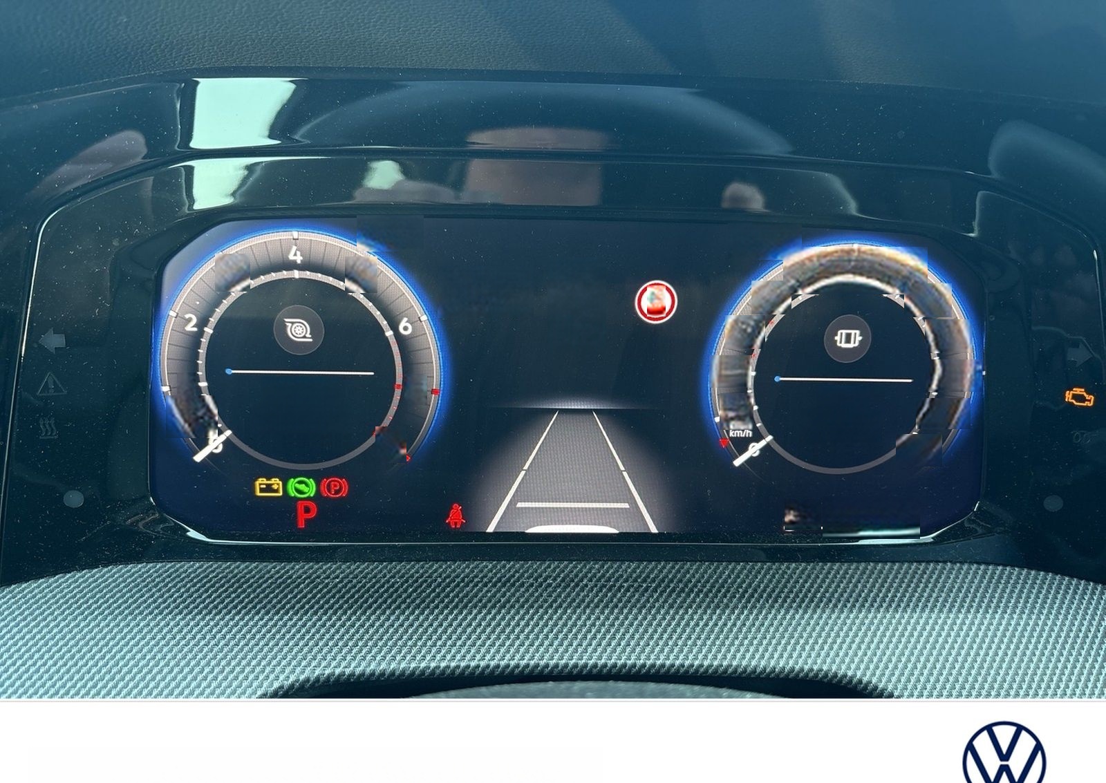 Volkswagen Golf VIII 2.0 R 4X4 AKRAPOVIC CAM ACC LM18 NAVI foto 9