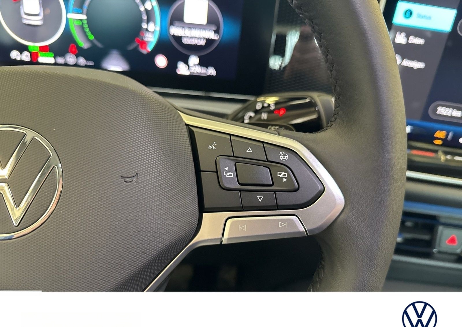 Volkswagen Tiguan 1.5 HYBRID LIFE AHK 360°CAM ACC LM18 NAVI foto 18