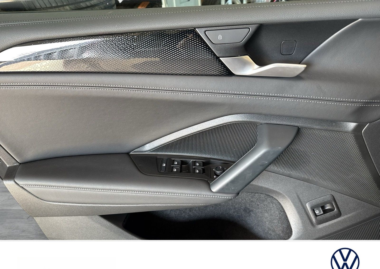 Volkswagen Tiguan 1.5 HYBRID LIFE AHK 360°CAM ACC LM18 NAVI foto 20