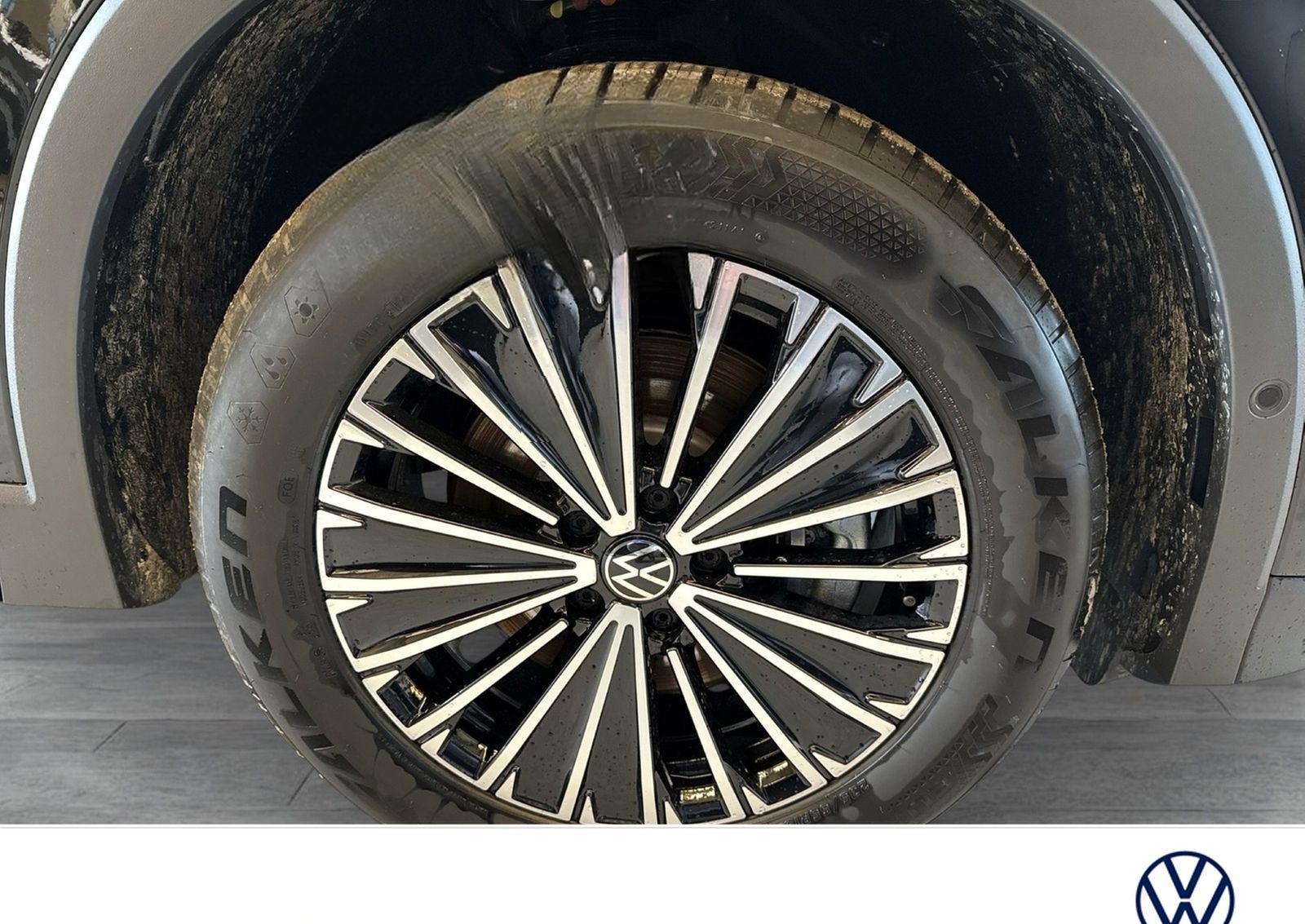 Volkswagen Tiguan 1.5 HYBRID LIFE AHK 360°CAM ACC LM18 NAVI foto 7