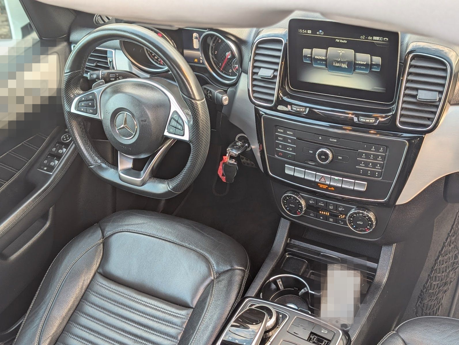 Mercedes-Benz GLE 350 d 4Matic AMG Line. PANO. 360°. AIRMATIC foto 19
