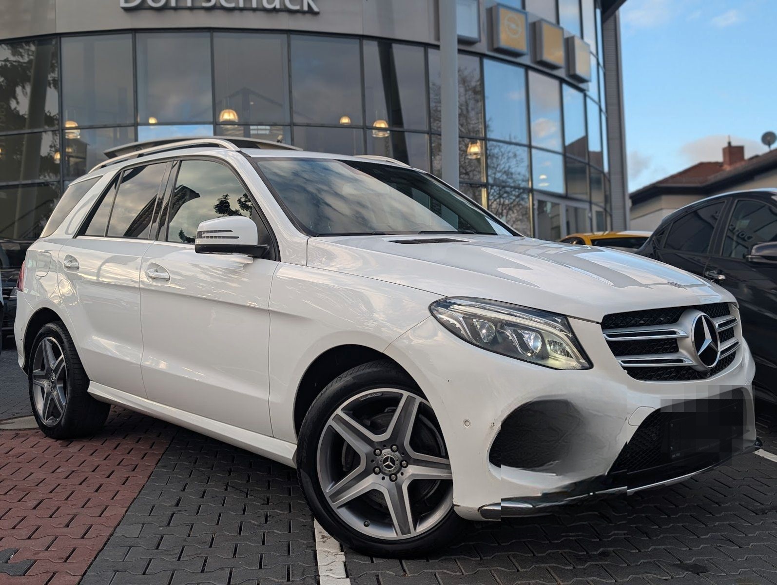 Mercedes-Benz GLE 350 d 4Matic AMG Line. PANO. 360°. AIRMATIC foto 3