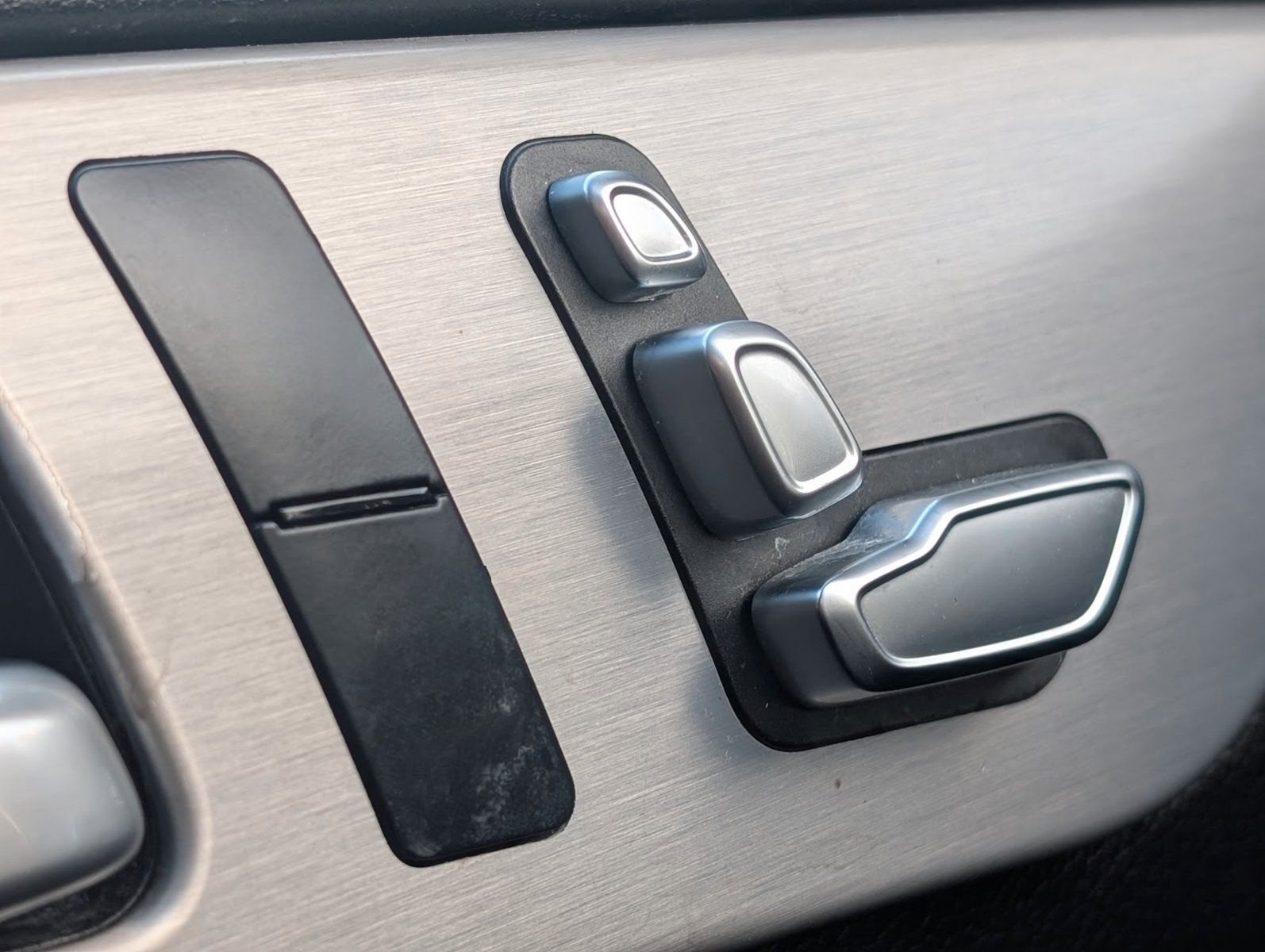 Mercedes-Benz GLE 350 d 4Matic AMG Line. PANO. 360°. AIRMATIC foto 22