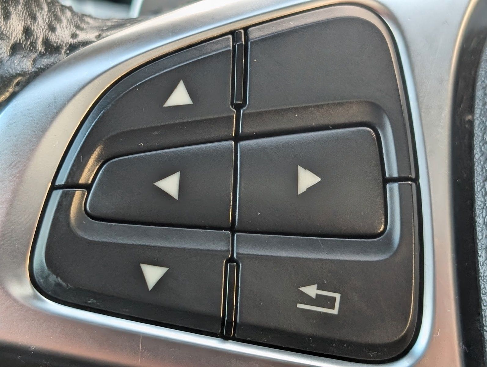 Mercedes-Benz GLE 350 d 4Matic AMG Line. PANO. 360°. AIRMATIC foto 24