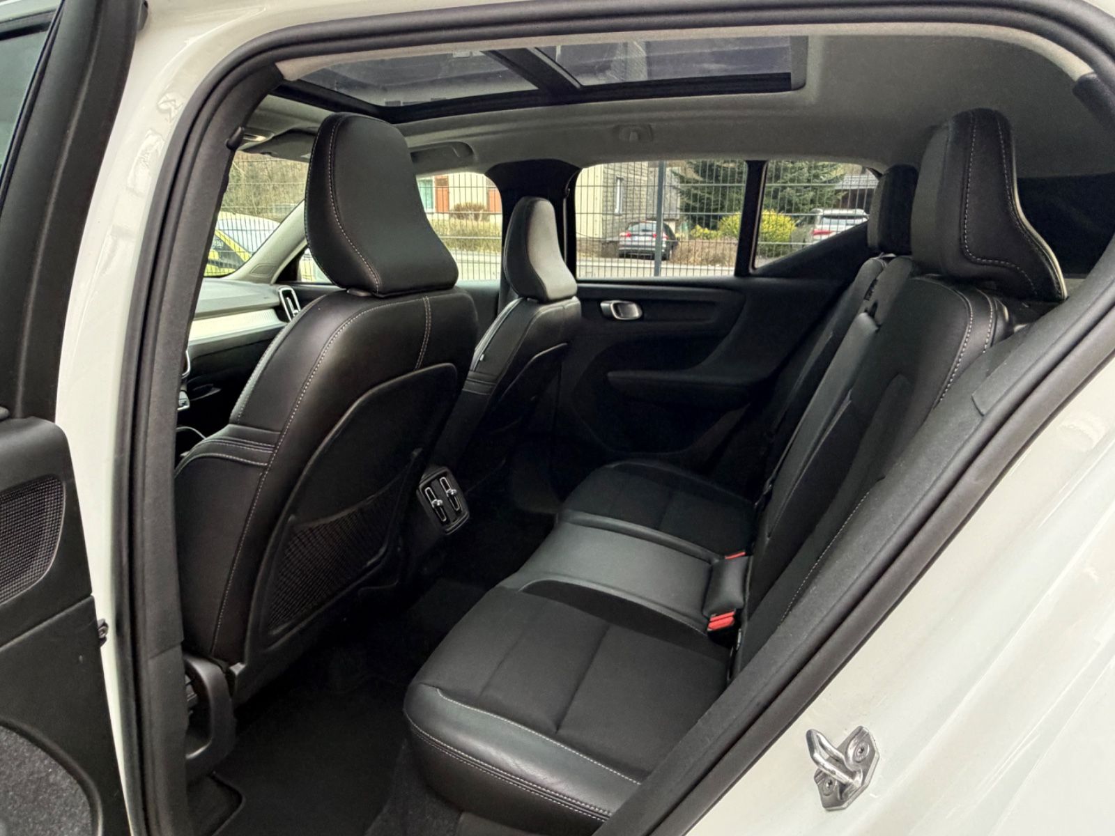 Volvo XC40 Momentum Pro*8-FACH*AHK*KAMERA*PDC*TOP foto 14