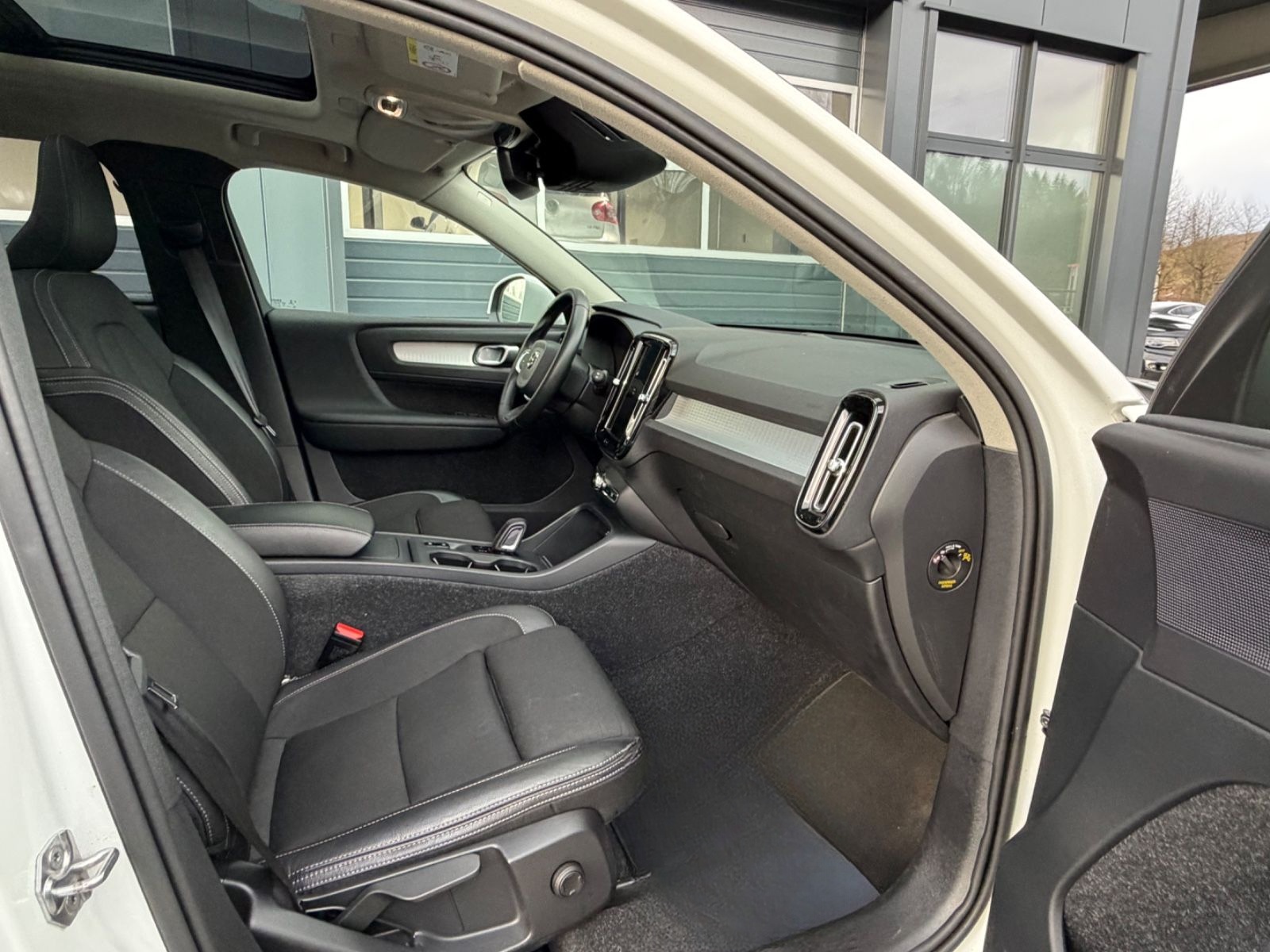 Volvo XC40 Momentum Pro*8-FACH*AHK*KAMERA*PDC*TOP foto 15