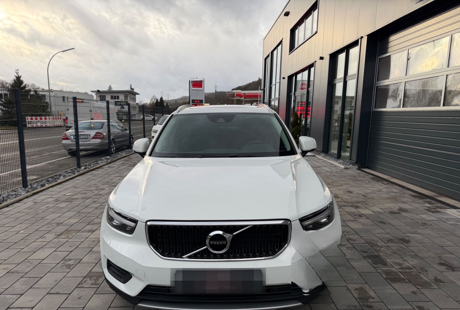 Volvo XC40 Momentum Pro*8-FACH*AHK*KAMERA*PDC*TOP foto 4