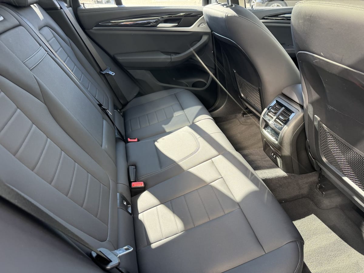 BMW iX3 Inspiring AHK/Shadow/Pano foto 9