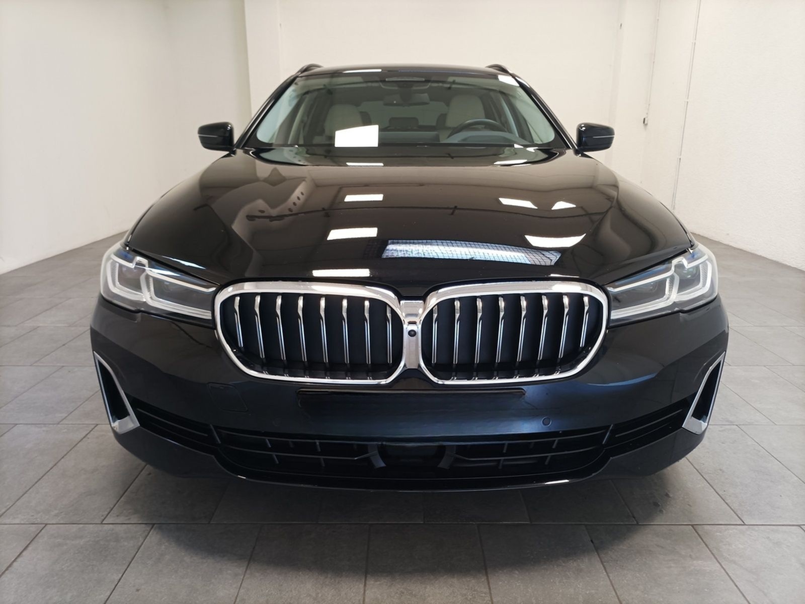 BMW 5er - 520 d x Drive|Navi|HUD|360°|Sitzhzg. foto 2