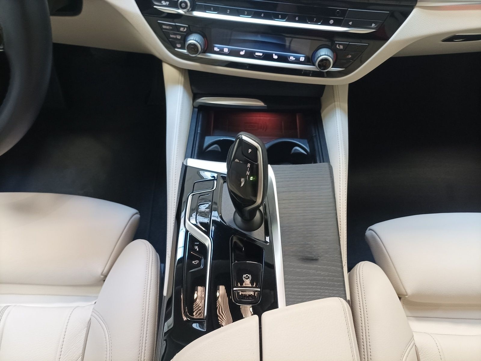 BMW 5er - 520 d x Drive|Navi|HUD|360°|Sitzhzg. foto 12