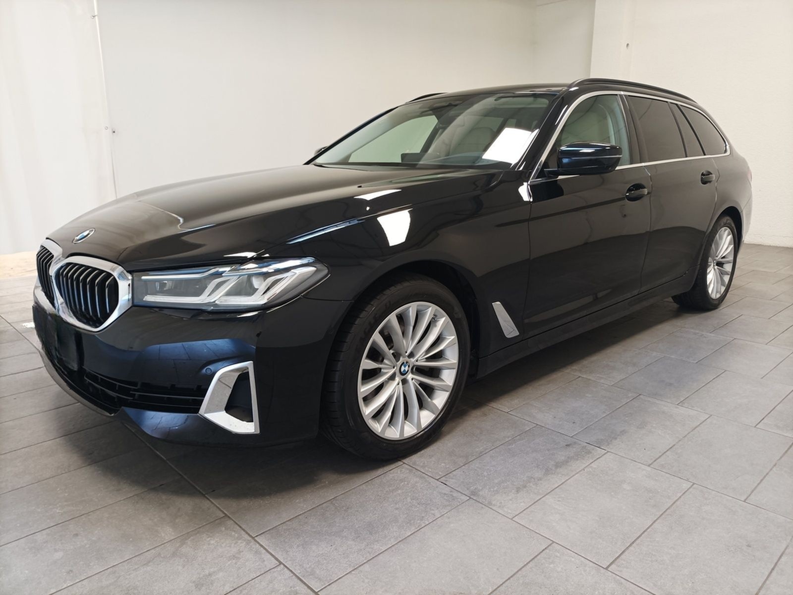 BMW 5er - 520 d x Drive|Navi|HUD|360°|Sitzhzg. foto 3