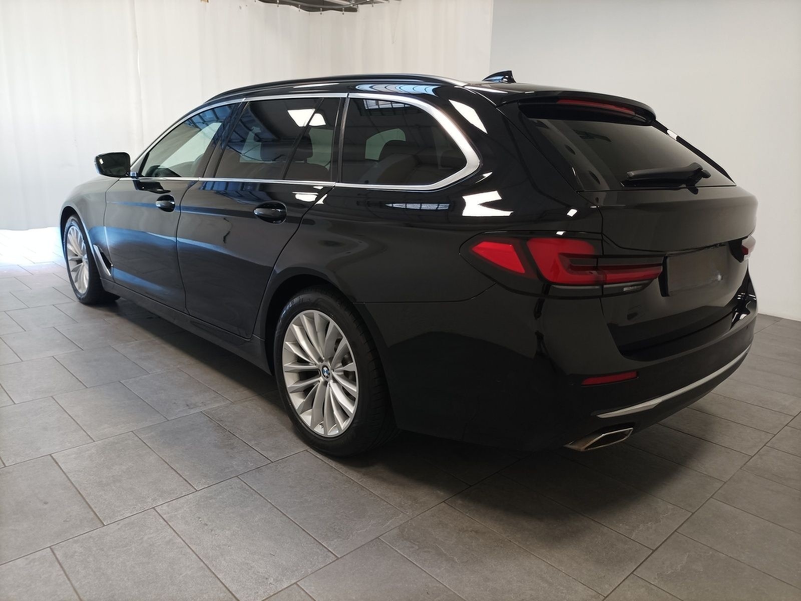 BMW 5er - 520 d x Drive|Navi|HUD|360°|Sitzhzg. foto 4