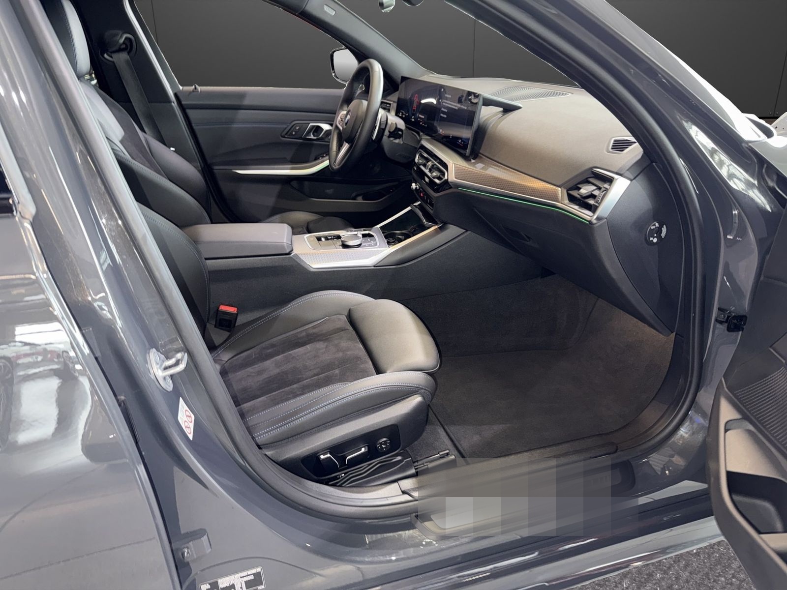 BMW 320i Touring MSport NP67648,- Parking&DrivingAss foto 17
