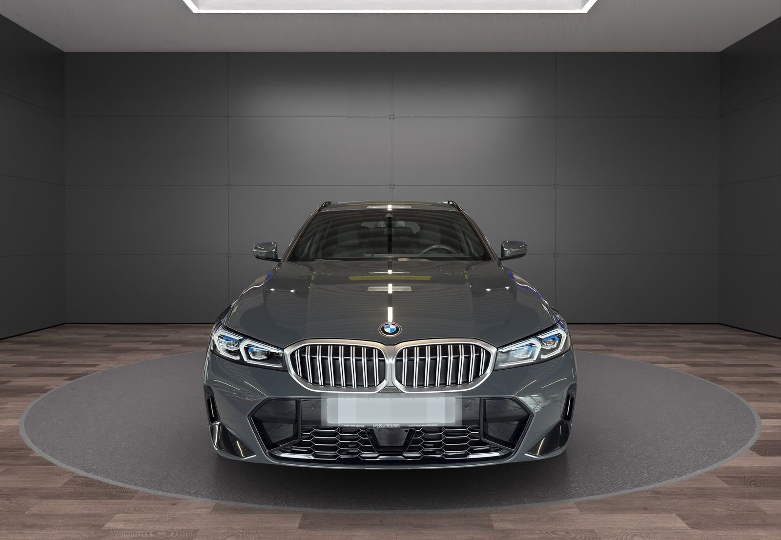 BMW 320i Touring MSport NP67648,- Parking&DrivingAss foto 3