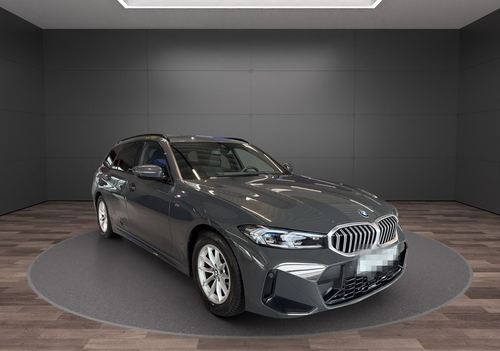 BMW 320i Touring MSport NP67648,- Parking&DrivingAss foto 4