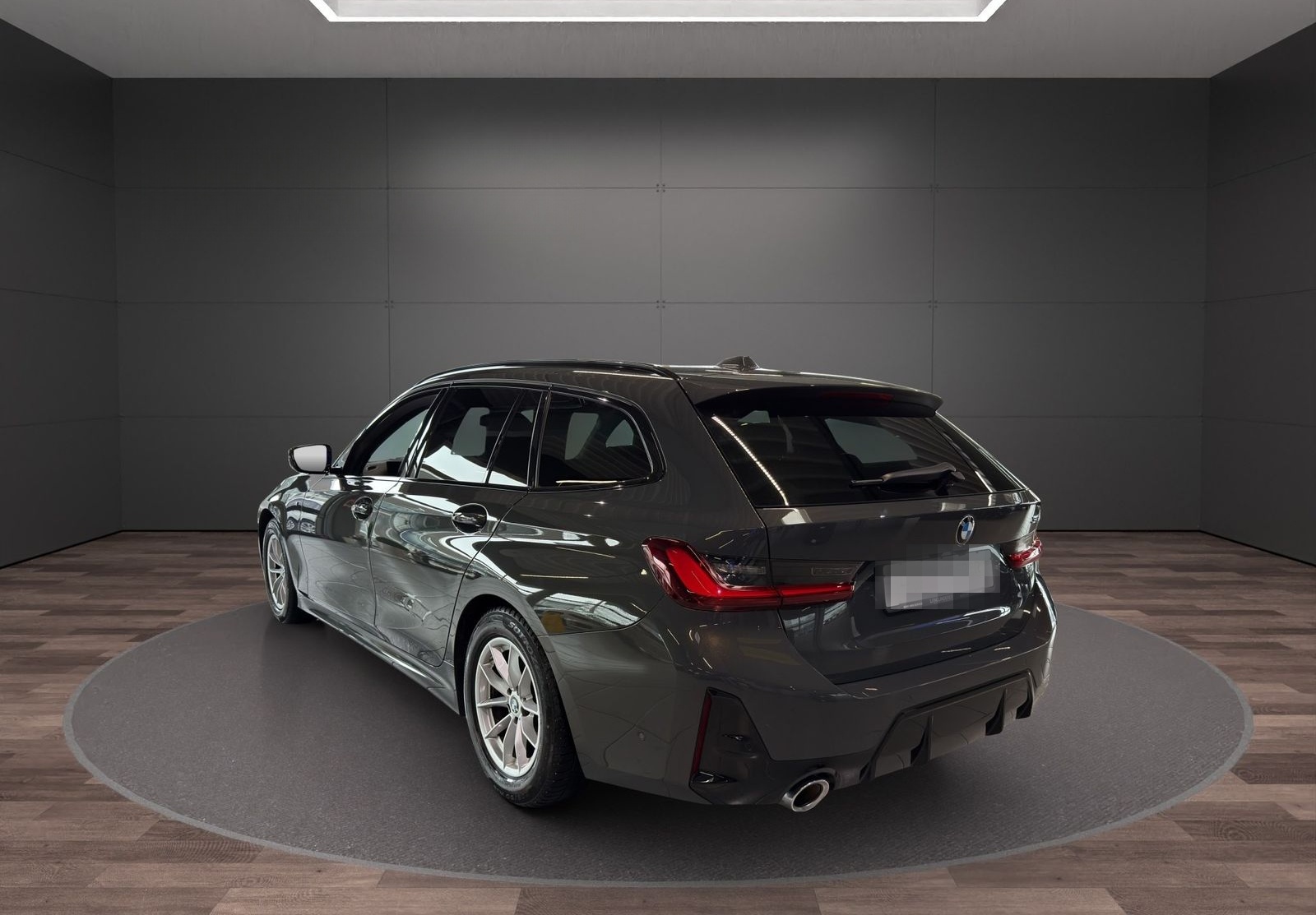 BMW 320i Touring MSport NP67648,- Parking&DrivingAss foto 5