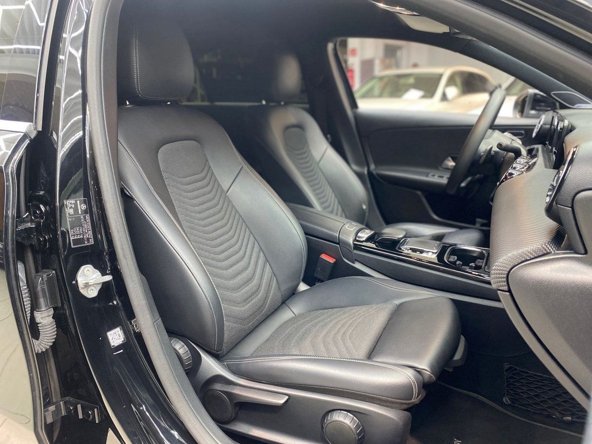 Mercedes-Benz A 180 d Limousine Automatik Navi Teilleder Tempo foto 13