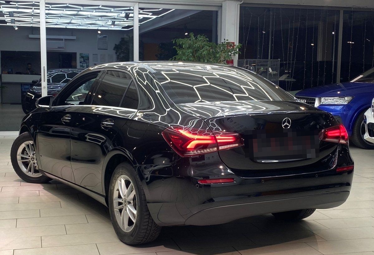 Mercedes-Benz A 180 d Limousine Automatik Navi Teilleder Tempo foto 5
