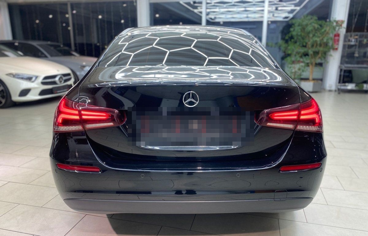 Mercedes-Benz A 180 d Limousine Automatik Navi Teilleder Tempo foto 6