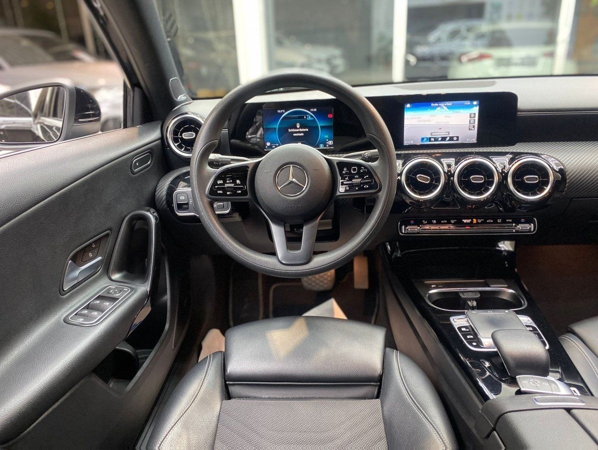 Mercedes-Benz A 180 d Limousine Automatik Navi Teilleder Tempo foto 10